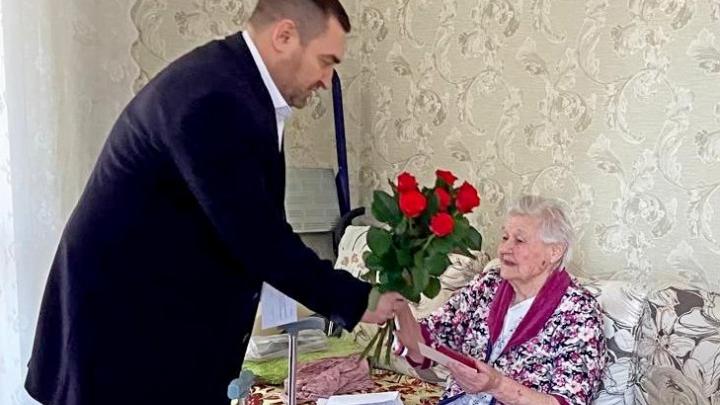 В Обнинске продолжается вручение юбилейных медалей труженикам тыла — Настоящий Обнинск