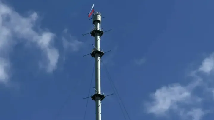 На обнинскую метеовышку подняли государственный флаг России