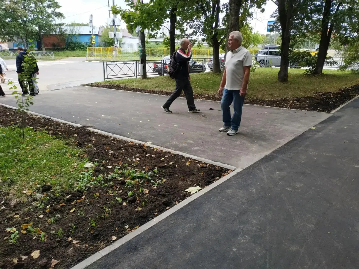 На улице Звёздной завершился ремонт тротуара