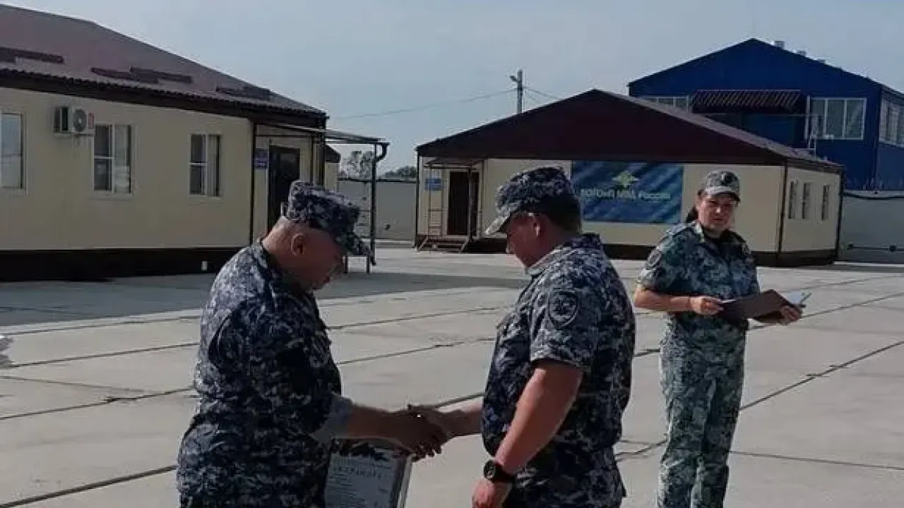 Калужских полицейских наградили во время командировки в Северо-Кавказском регионе